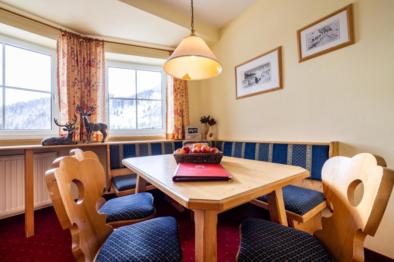 Hotel Breitlehenalm Obertauern Bagian luar foto